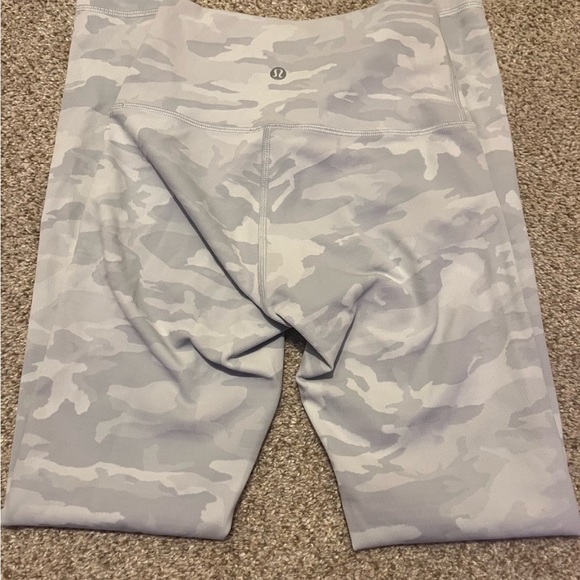 Lululemon white camo leggings ribbed - Picture 3 of 3